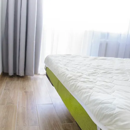 Scandinavian Poltava Apartments With 2 Rooms, 3 Beds 1 Sofa Exterior photo