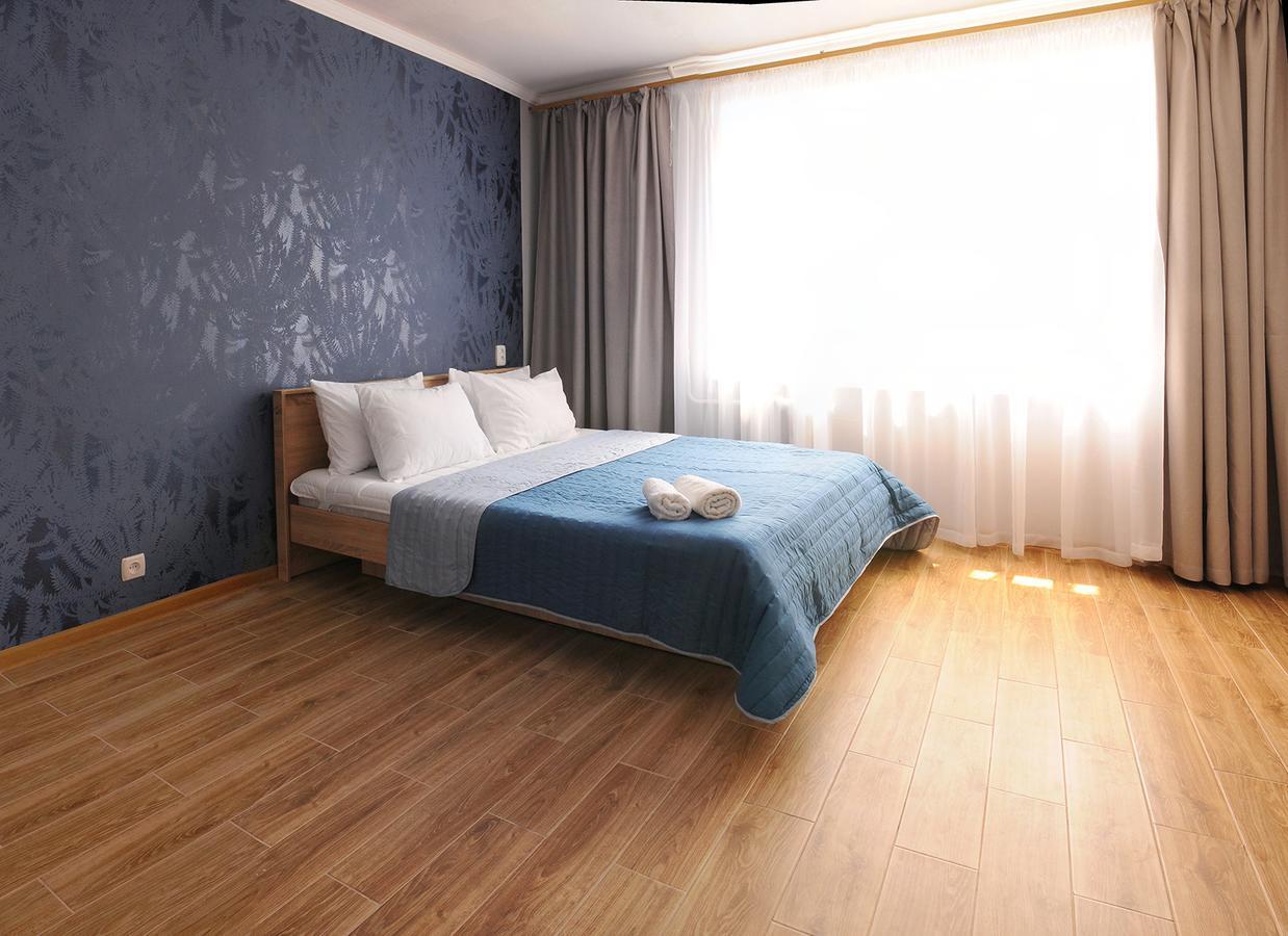 Scandinavian With 2 Rooms, 3 Beds 1 Sofa Poltava